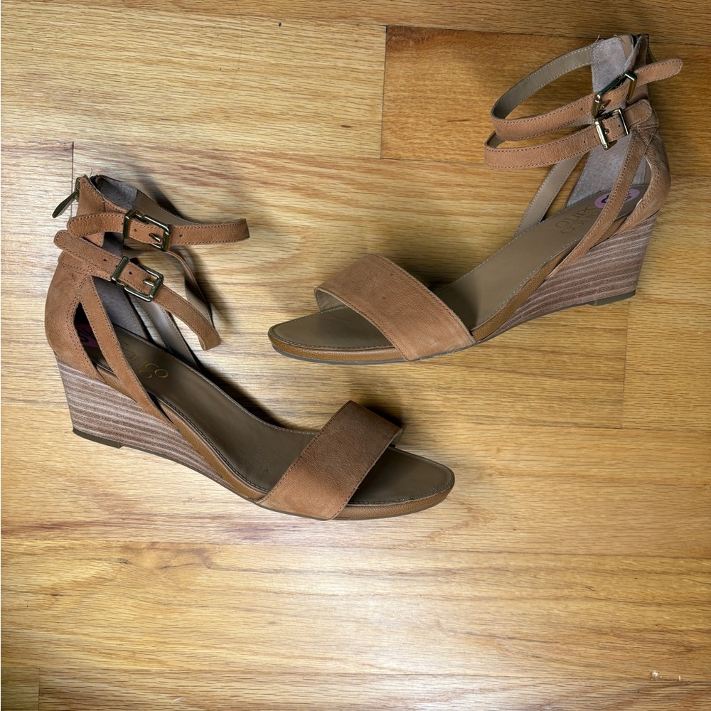 Women's Tan Wedge Sandals